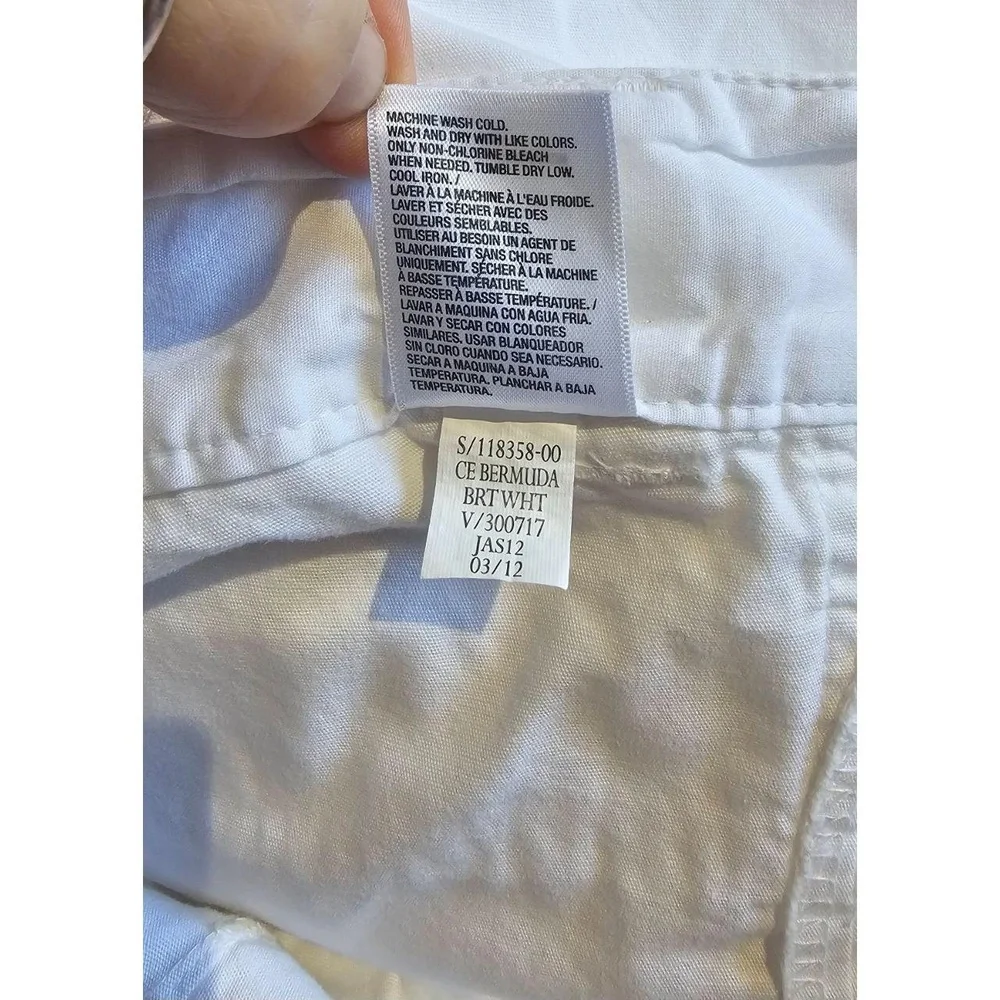 OLD NAVY Shorts‎ Womens Size 12 Bright White Lightweight Patch Pockets Casual